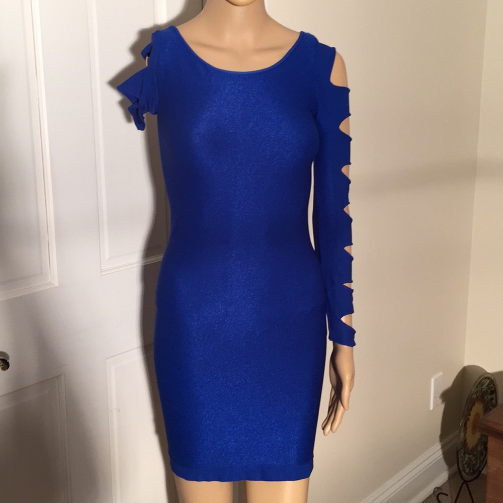 NWT STUNNING DRESS